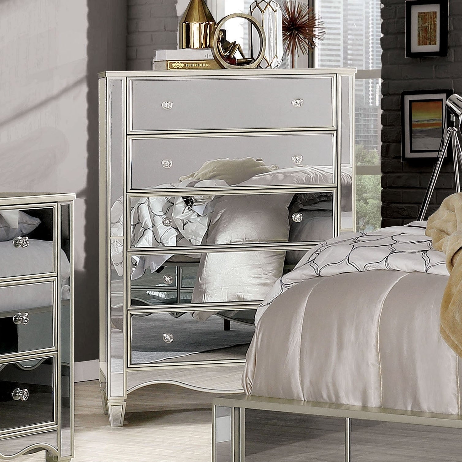 Silver Orchid Allen Glam Silver 5-drawer Chest - - 28976980 - Mycitystee
