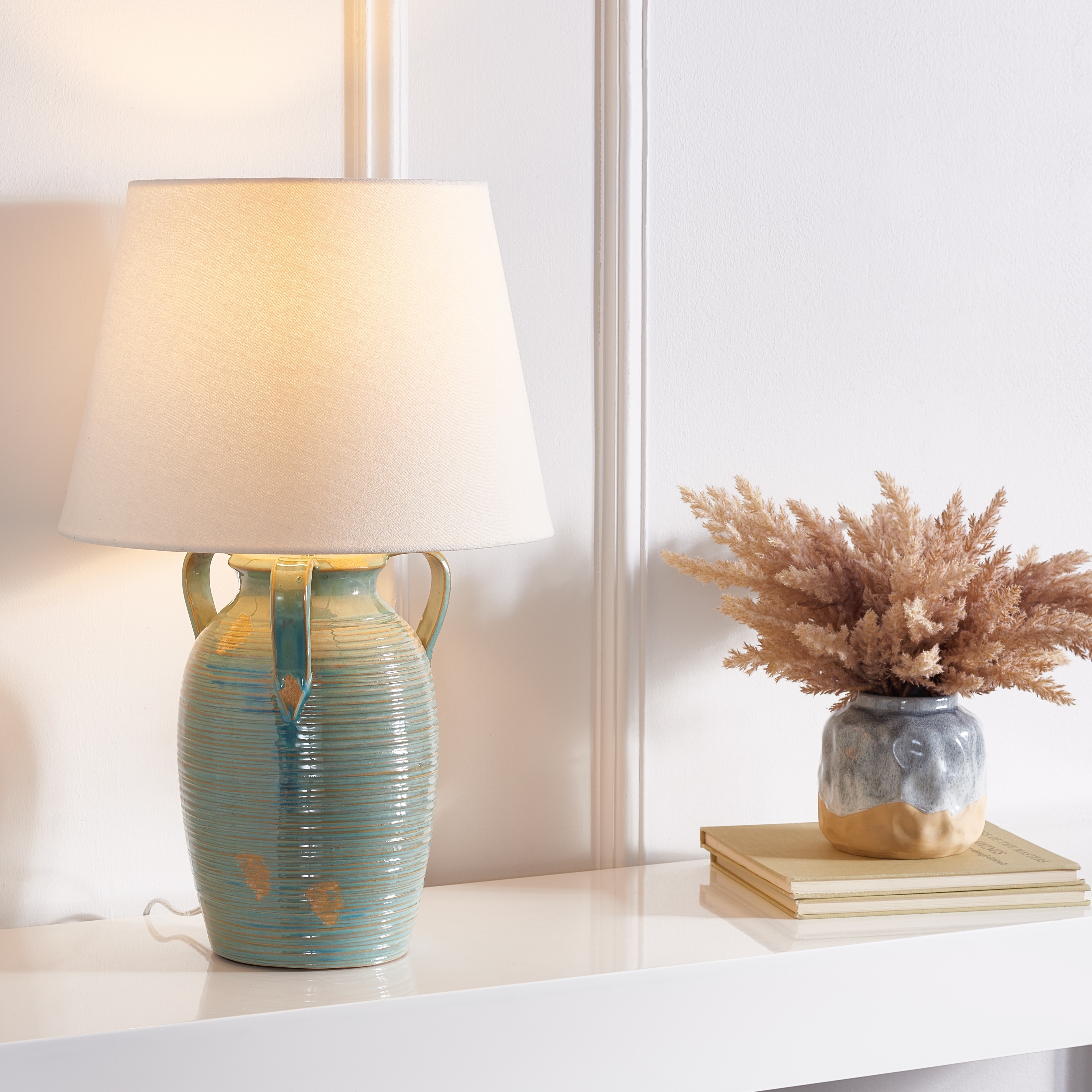 SAFAVIEH Lighting Lavan 22-inch Table Lamp - 14 in. W x 14 in. D x 22 in. H - Mycitystee