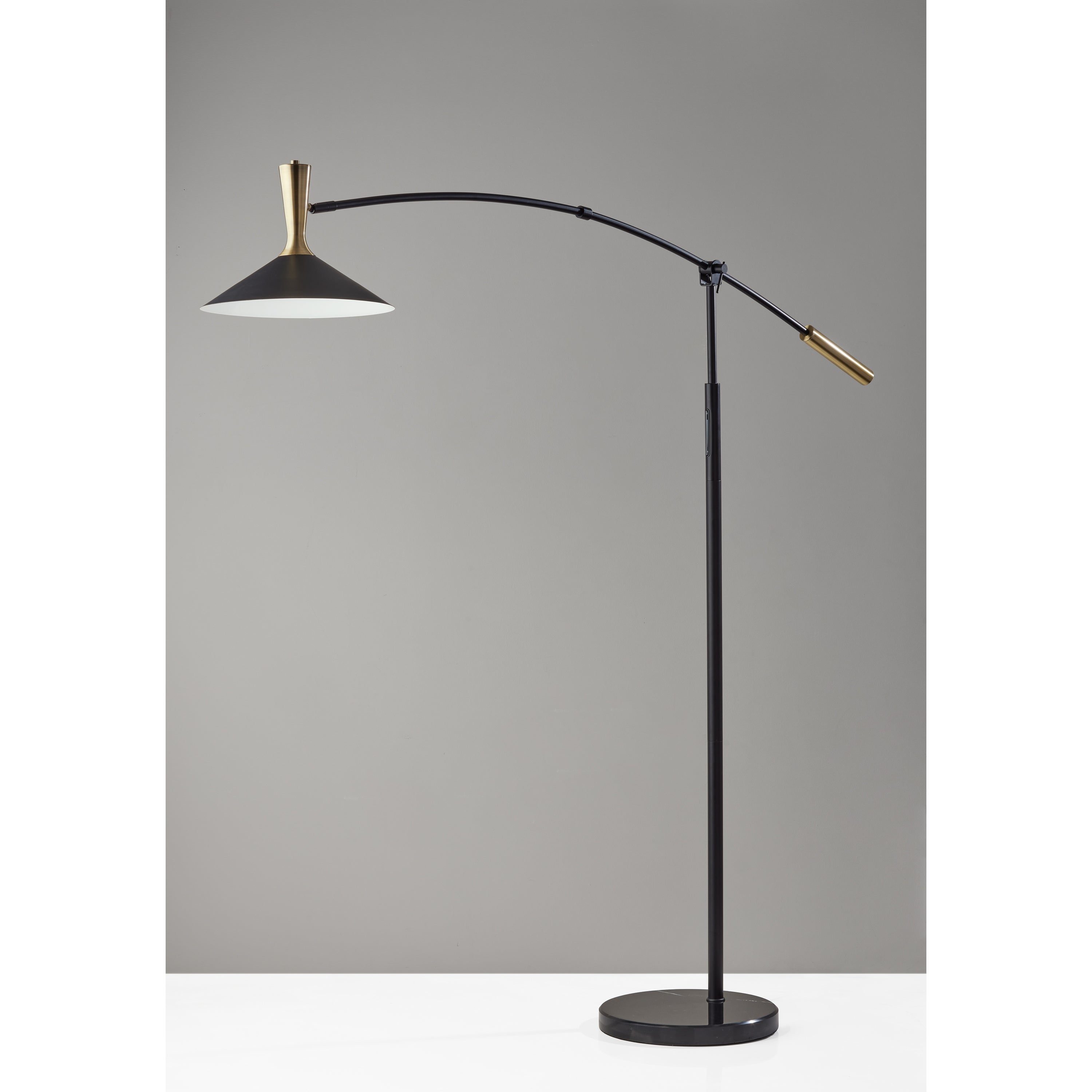 Bradley LED Arc Lamp w. Smart Switch - Mycitystee