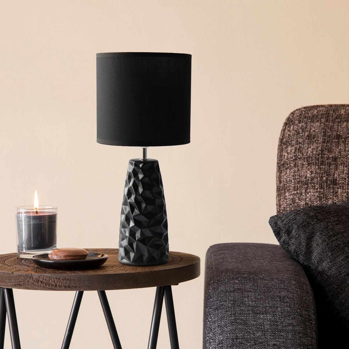Simple Designs Sculpted Ceramic Table Lamp - 8