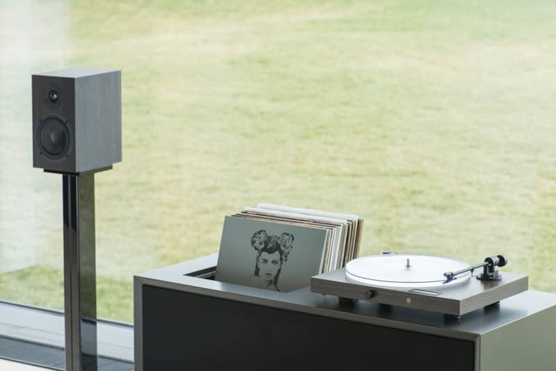 Pro-Ject Juke Box S2 Eucalyptus All-In-One Plug and Play Turntable - Mycitystee