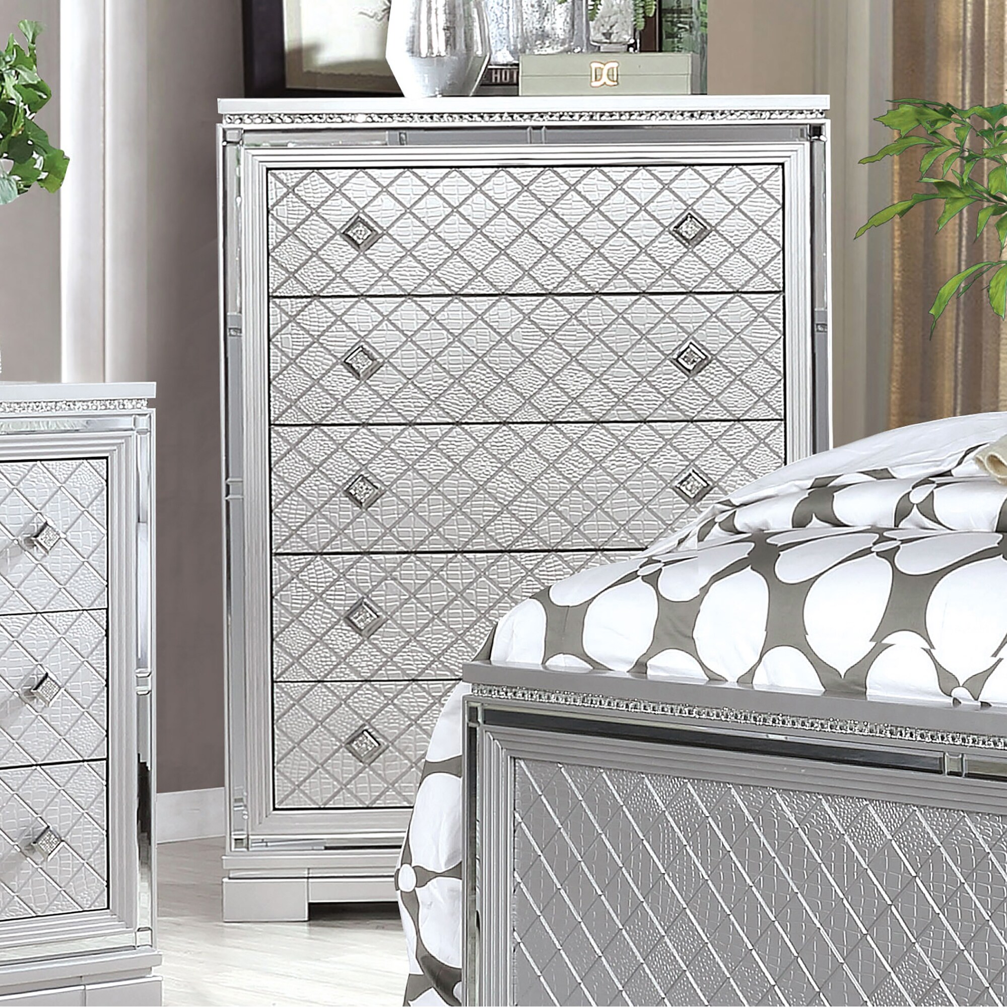 Furniture of America Seleena Glam Silver Solid Wood 5-drawer Chest - - 33810311 - Mycitystee