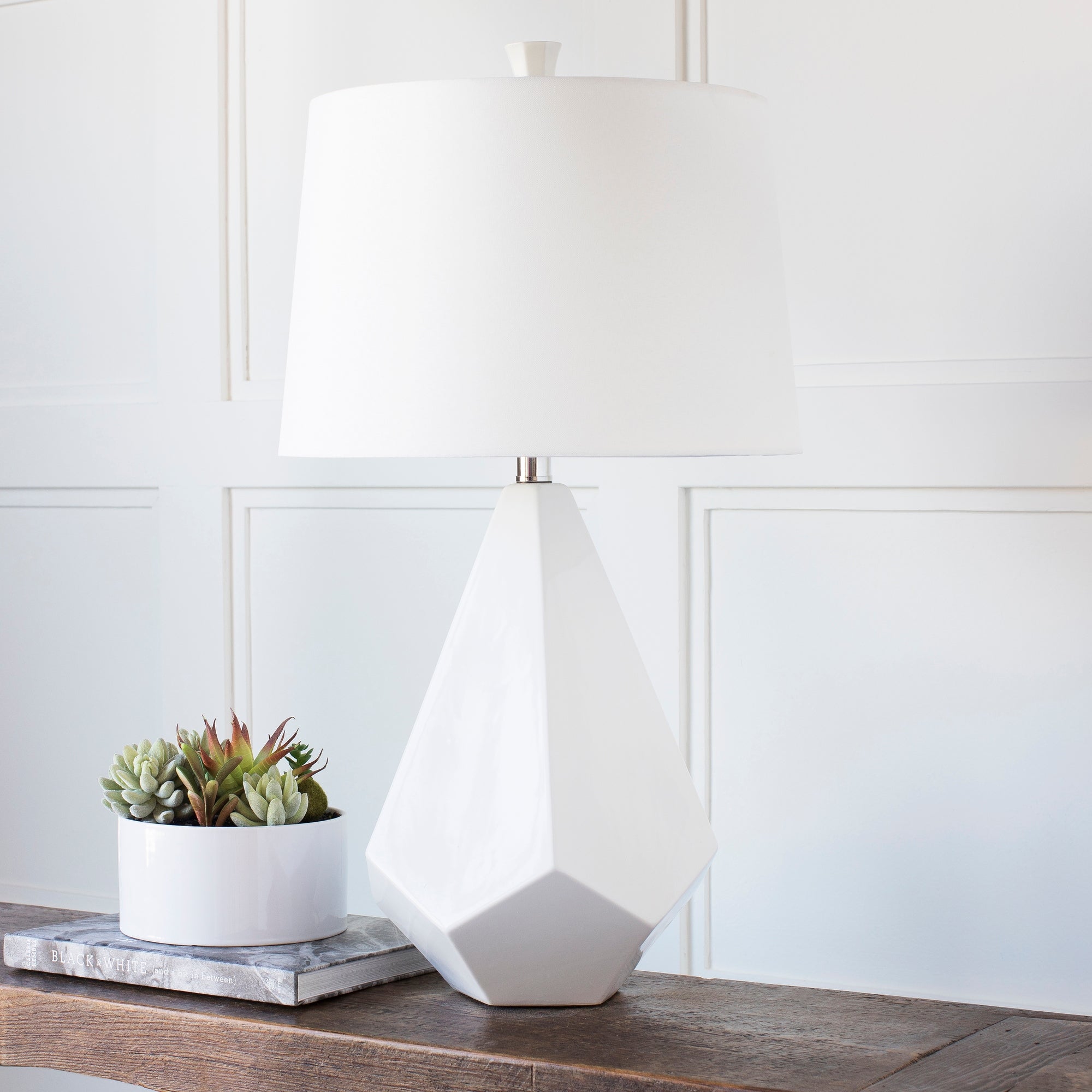 Marvelous Multi-faced White Ceramic Lamp - Mycitystee