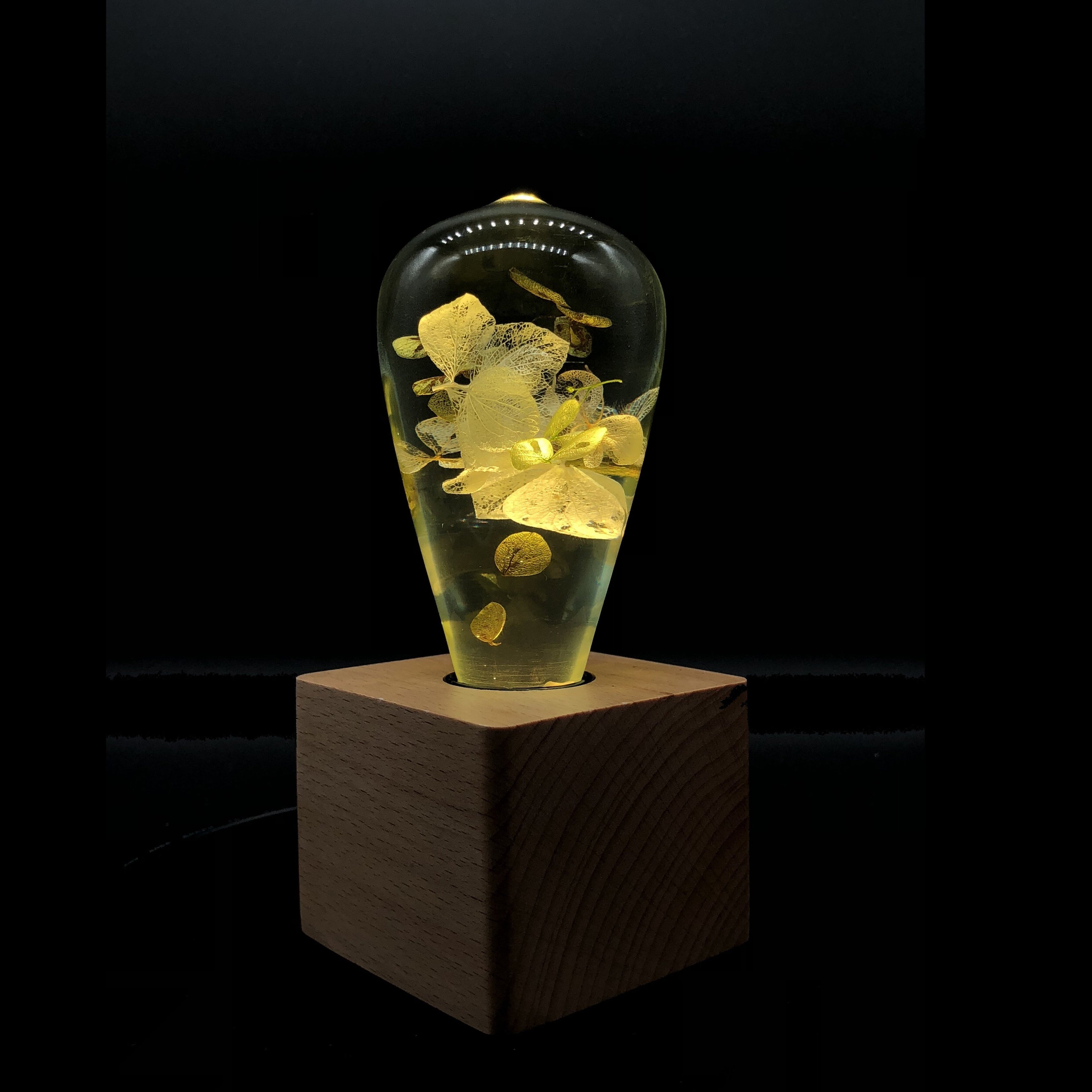 EP Light Hydrangea Ambient Wood Table Lamp Gifts-Flower Dream - Flower Dream - Mycitystee