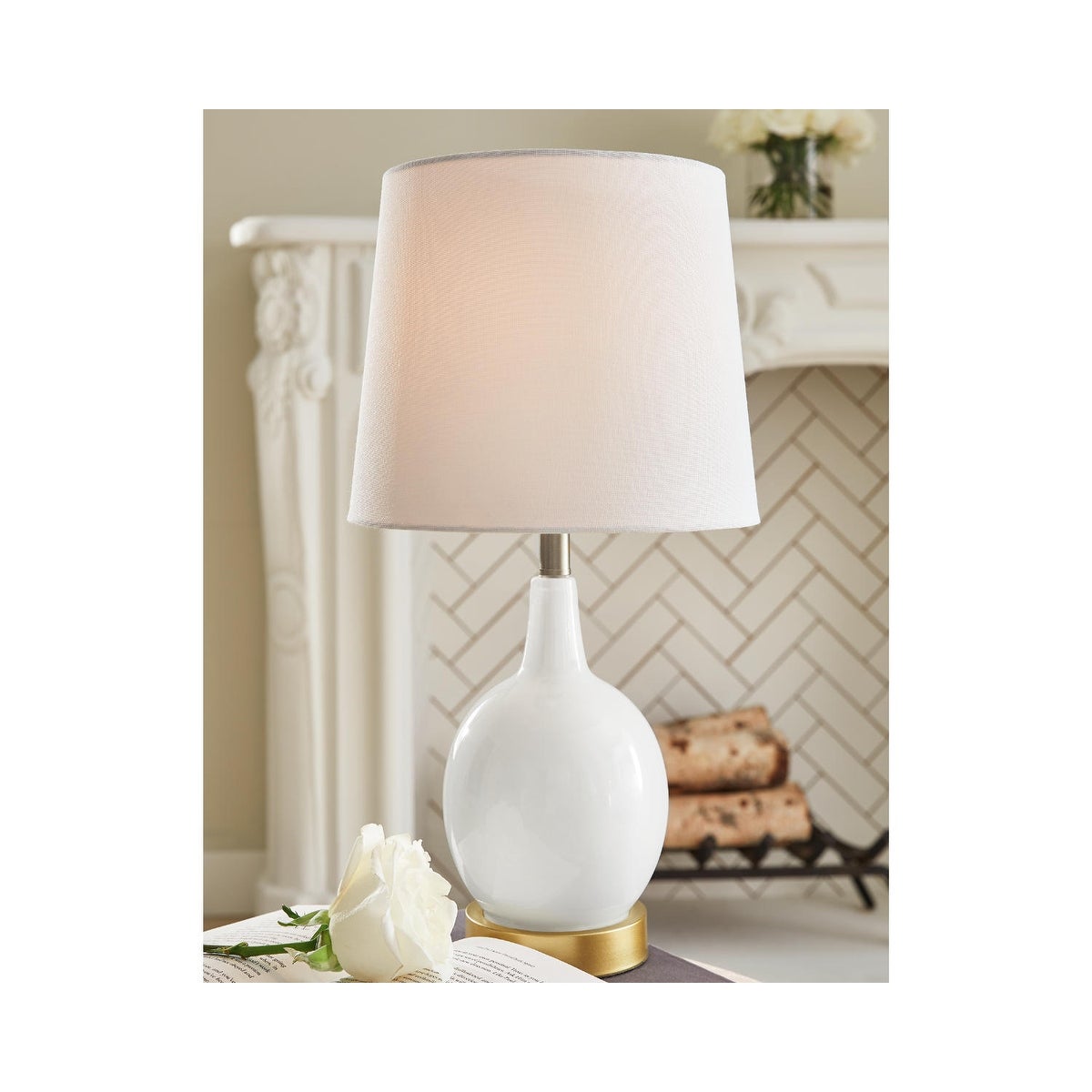 Arlomore Glass Table Lamp - 10
