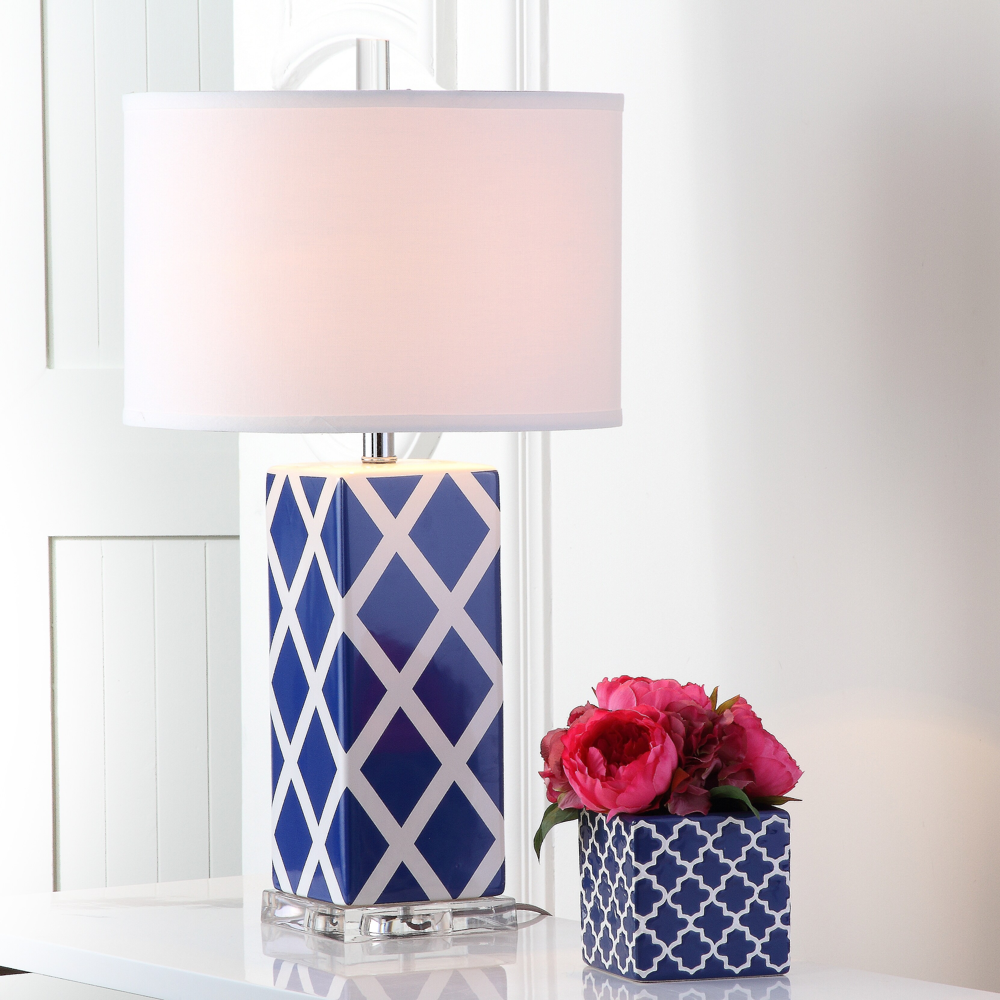 SAFAVIEH Lighting 27-inch Navy Garden Lattice Table Lamp (Set of 2) - 15