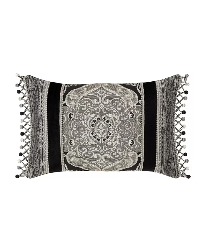 J Queen New York Vera Decorative Pillow， 15
