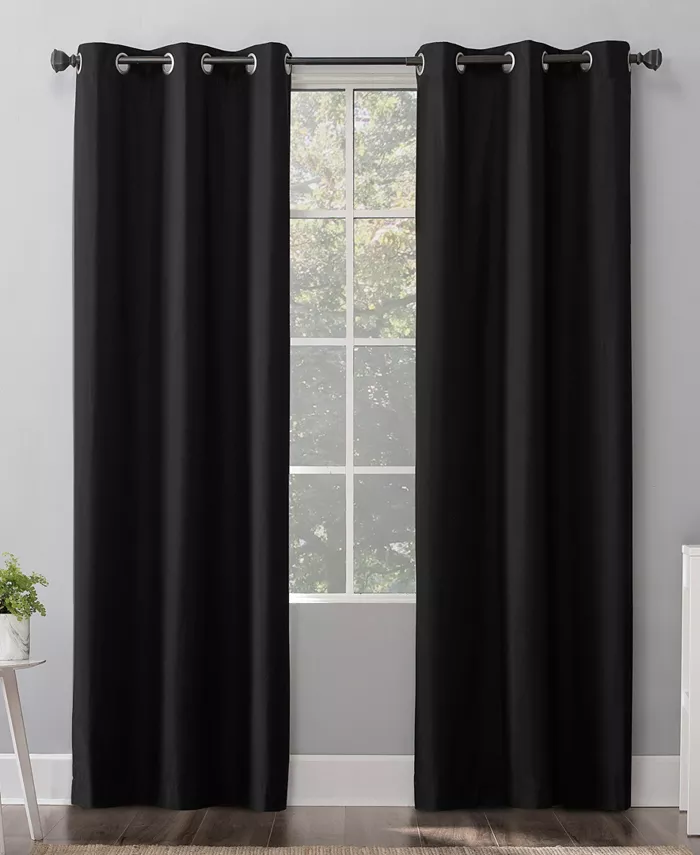 Sun Zero Cyrus Thermal Blackout Grommet Curtain Panel， 96