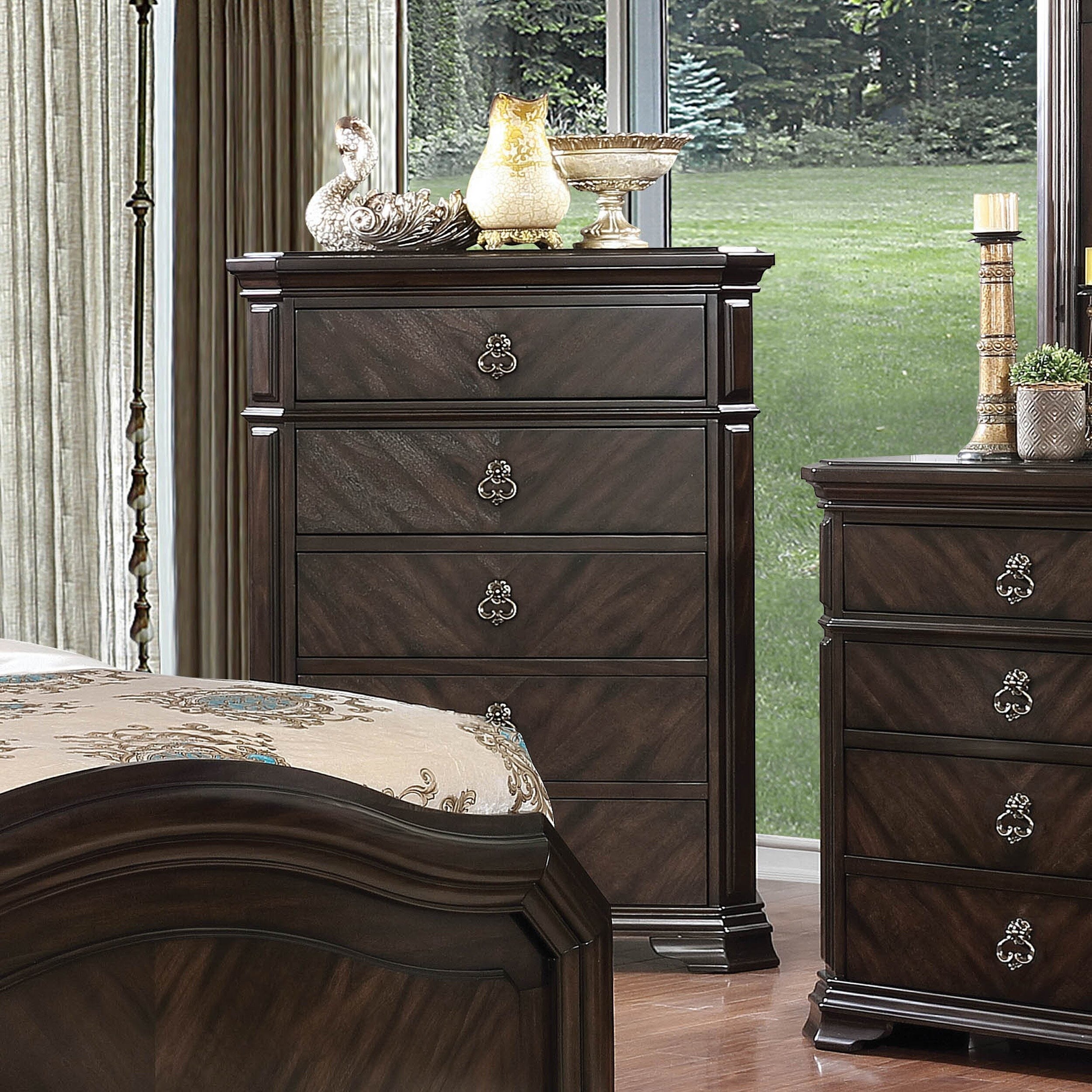 Furniture of America Hixi Traditional Brown Solid Wood 5-drawer Chest - - 21931909 - Mycitystee