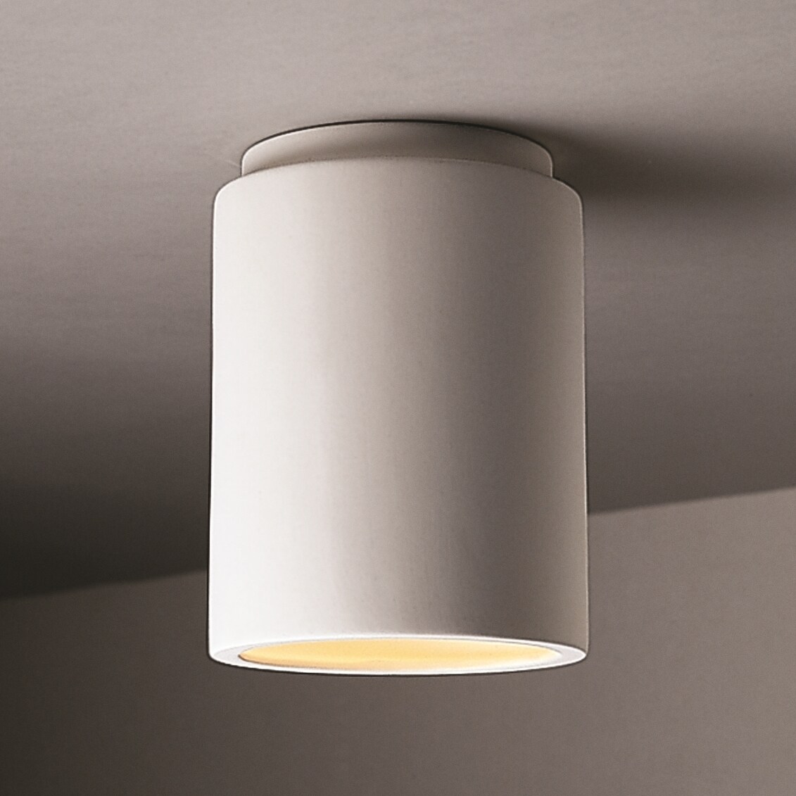 Strick and Bolton Wes 1-light Cylinder Ceramic Flush Mount Outdoor - Mycitystee