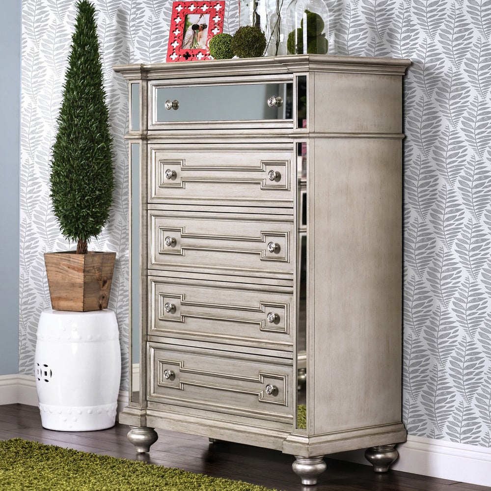 Furniture of America Eaen Glam Champagne Solid Wood 5-drawer Chest - - 12384359 - Mycitystee