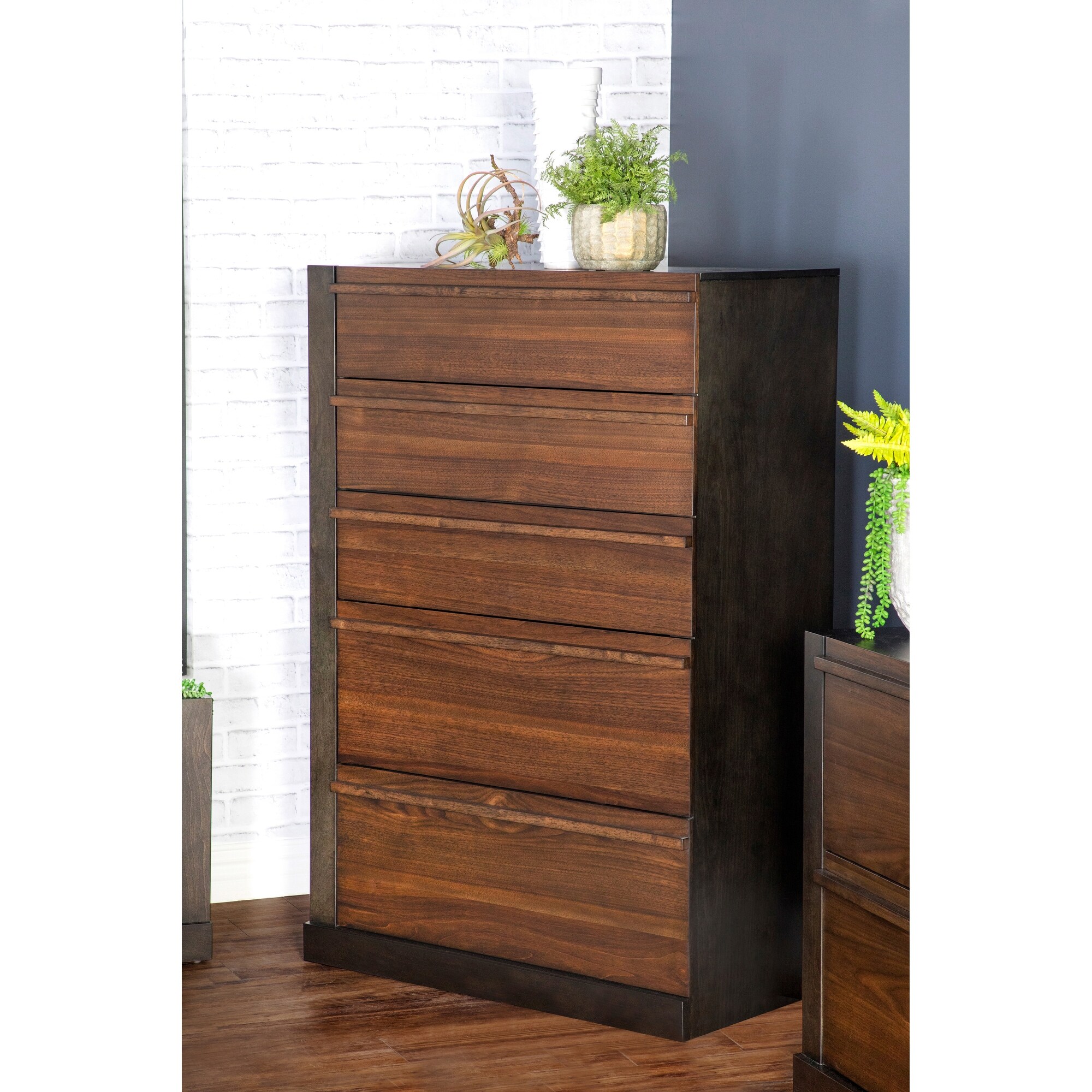 Coaster Furniture Azalia Black and Walnut 5-drawer Chest - - 36724672 - Mycitystee