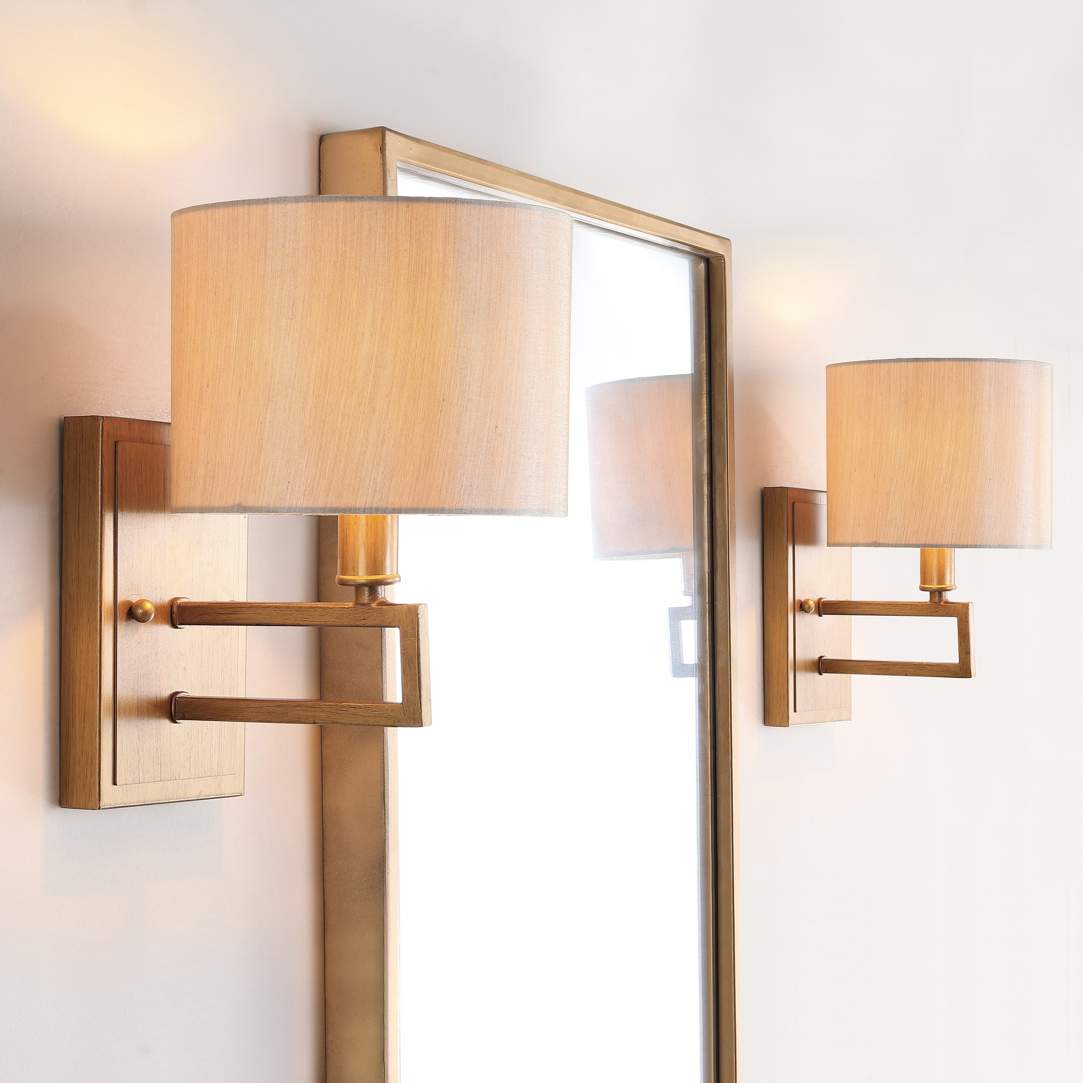 SAFAVIEH Lighting 9.5-inch Catena Gold Sconce (Set of 2) - 6.5