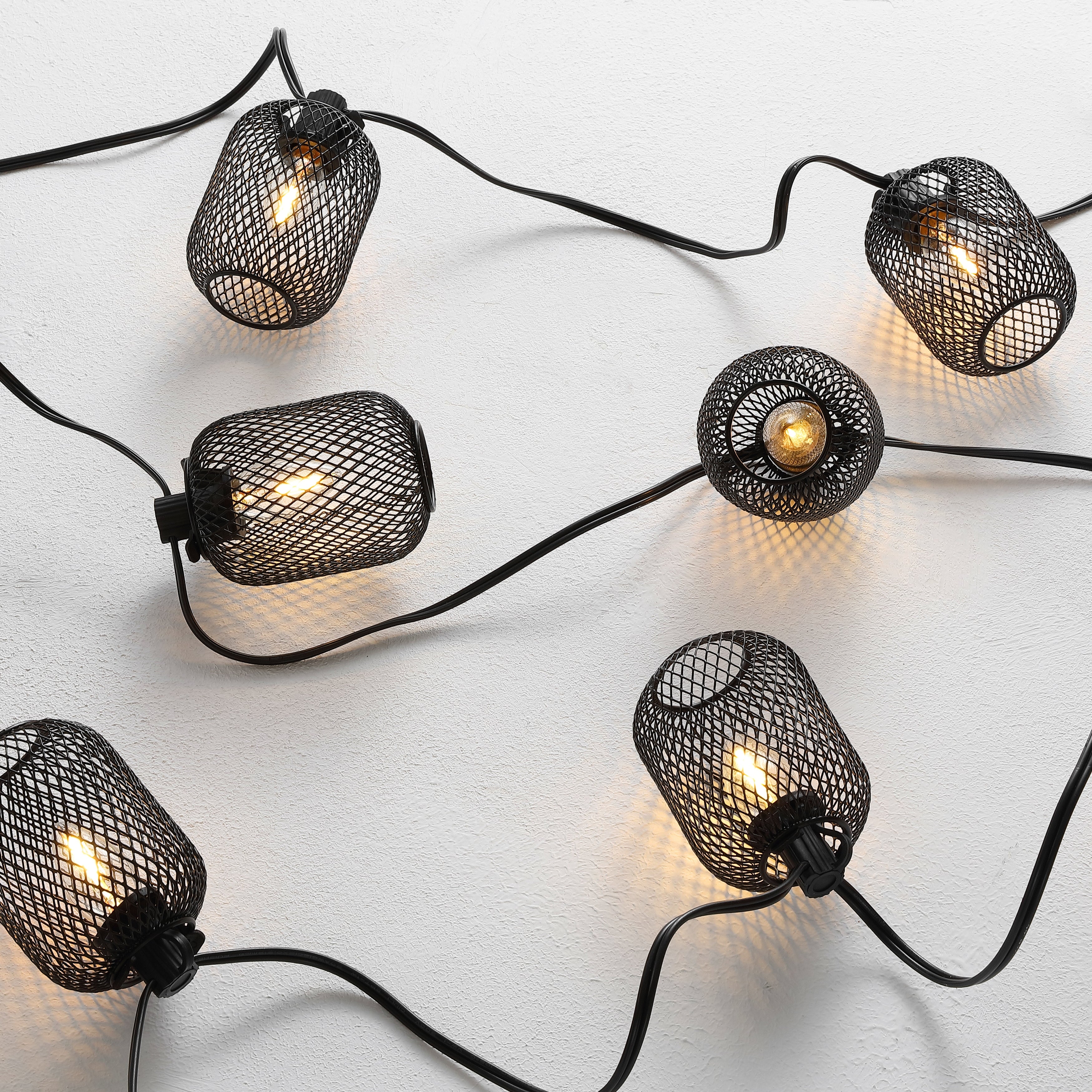 SAFAVIEH Lighting Jepsen 10 FT Led Outdoor String Lights - Black Shopping - The Best Deals on String Lights | 40112482 - Mycitystee