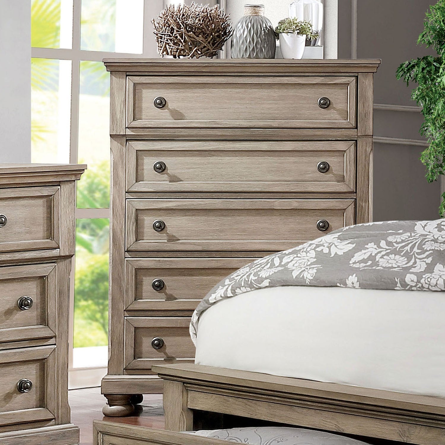 Carbon Loft Nahkohe Rustic Grey Solid Wood 5-drawer Chest - - 29126480 - Mycitystee