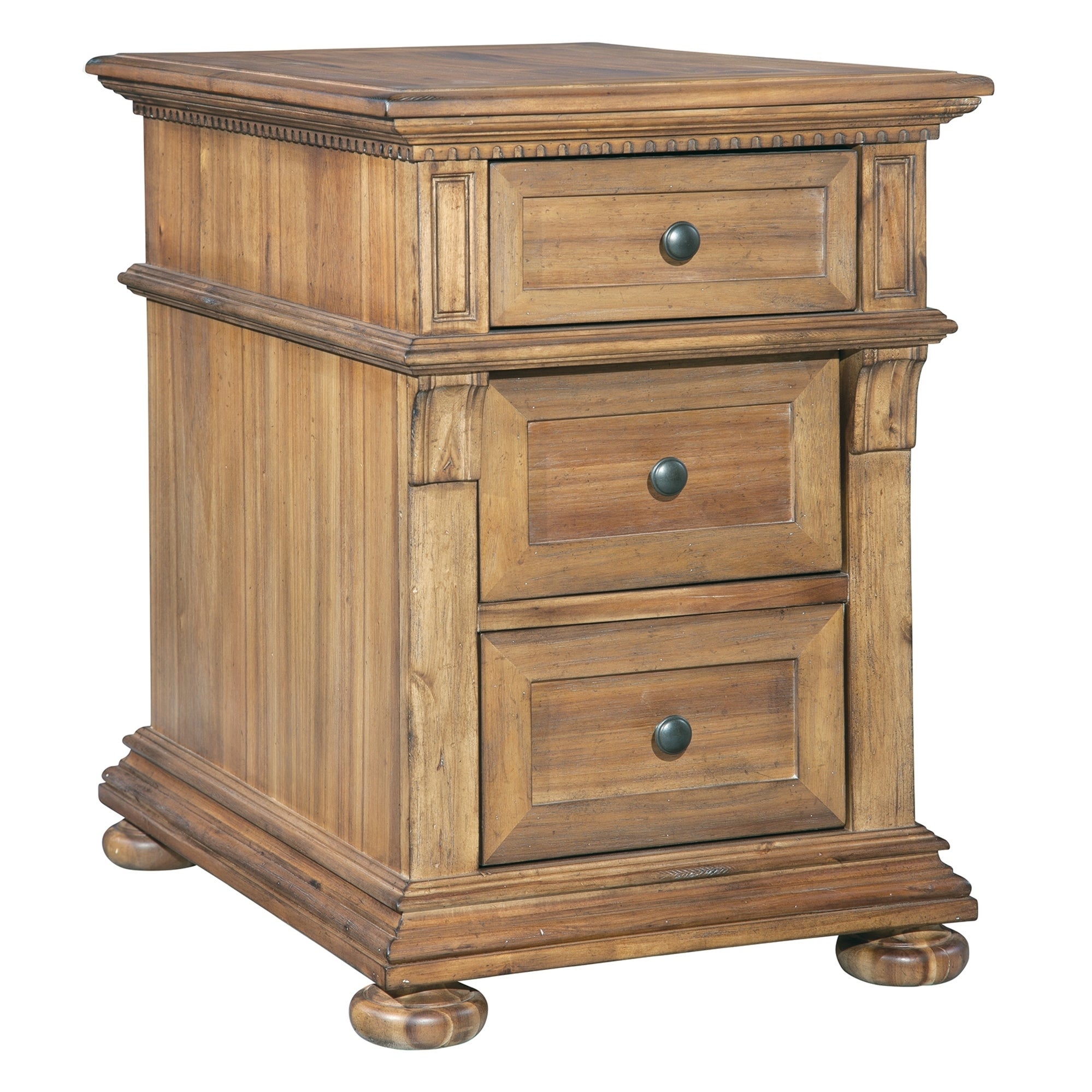 Wellington Hall Occassional Modern， Farmhouse-Chic， Chairside Small Hall Chest， Dresser， 3 Drawer Nightstand - - 24229748 - Mycitystee