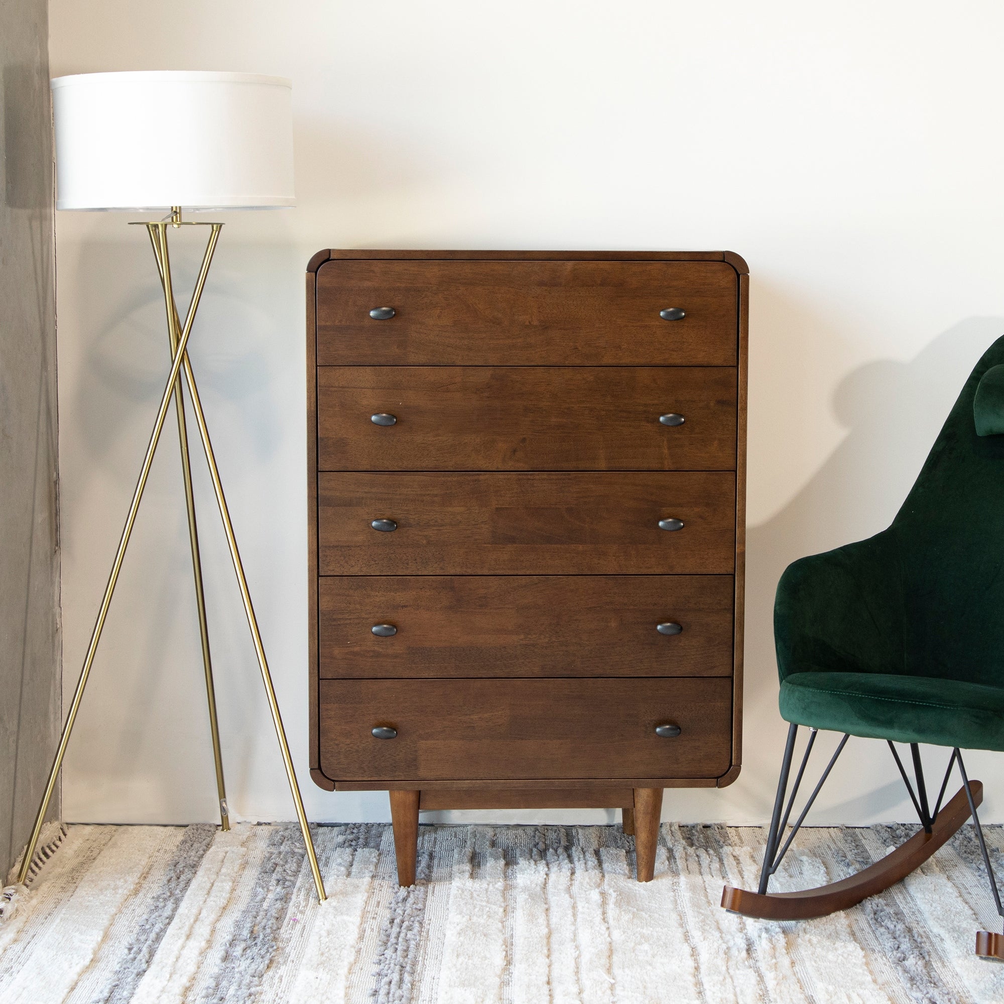 Seamore Mid-Century Modern 5-Drawer Dresser in Brown - - 34474129 - Mycitystee
