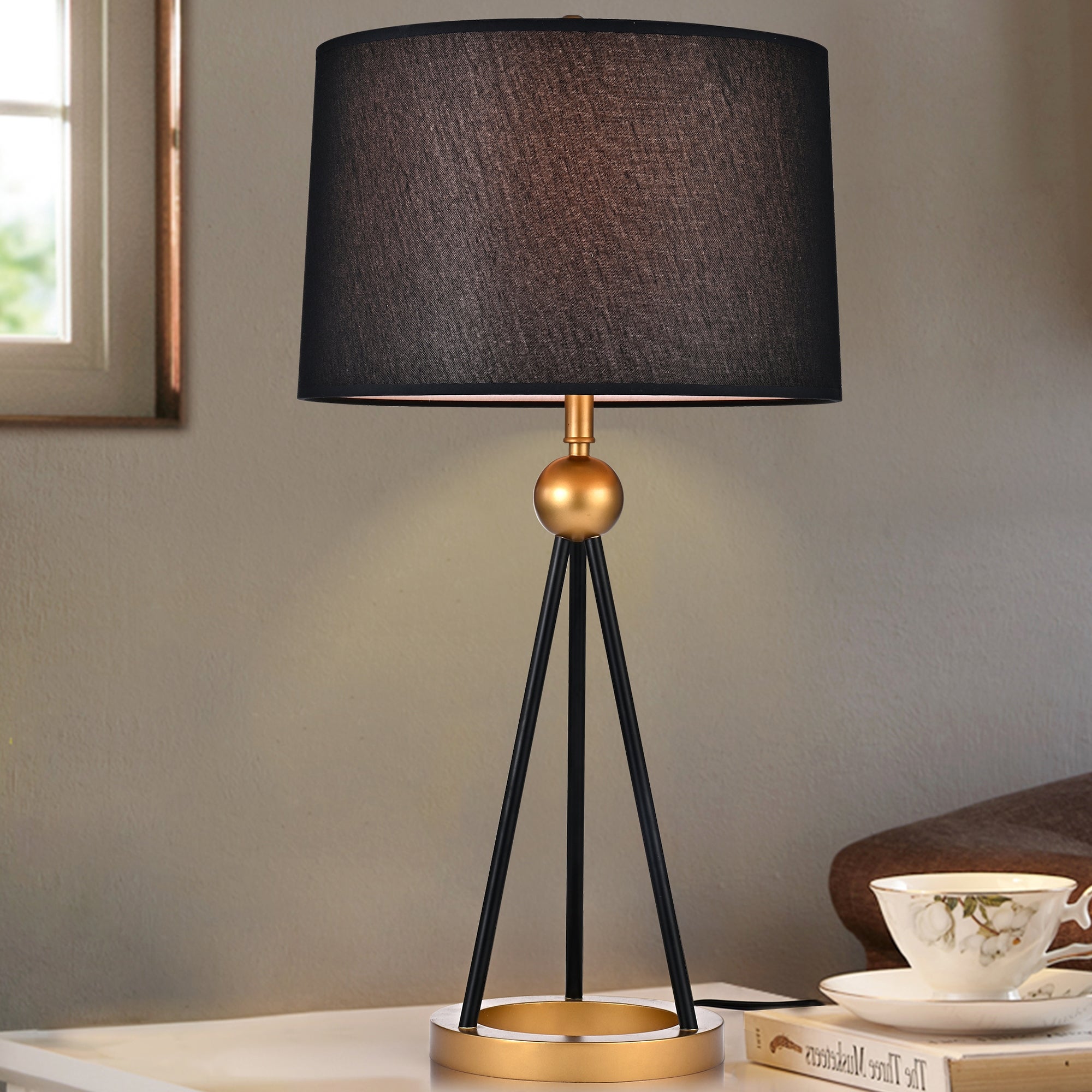 Kurita Black and Matte Gold Table Lamp - Mycitystee