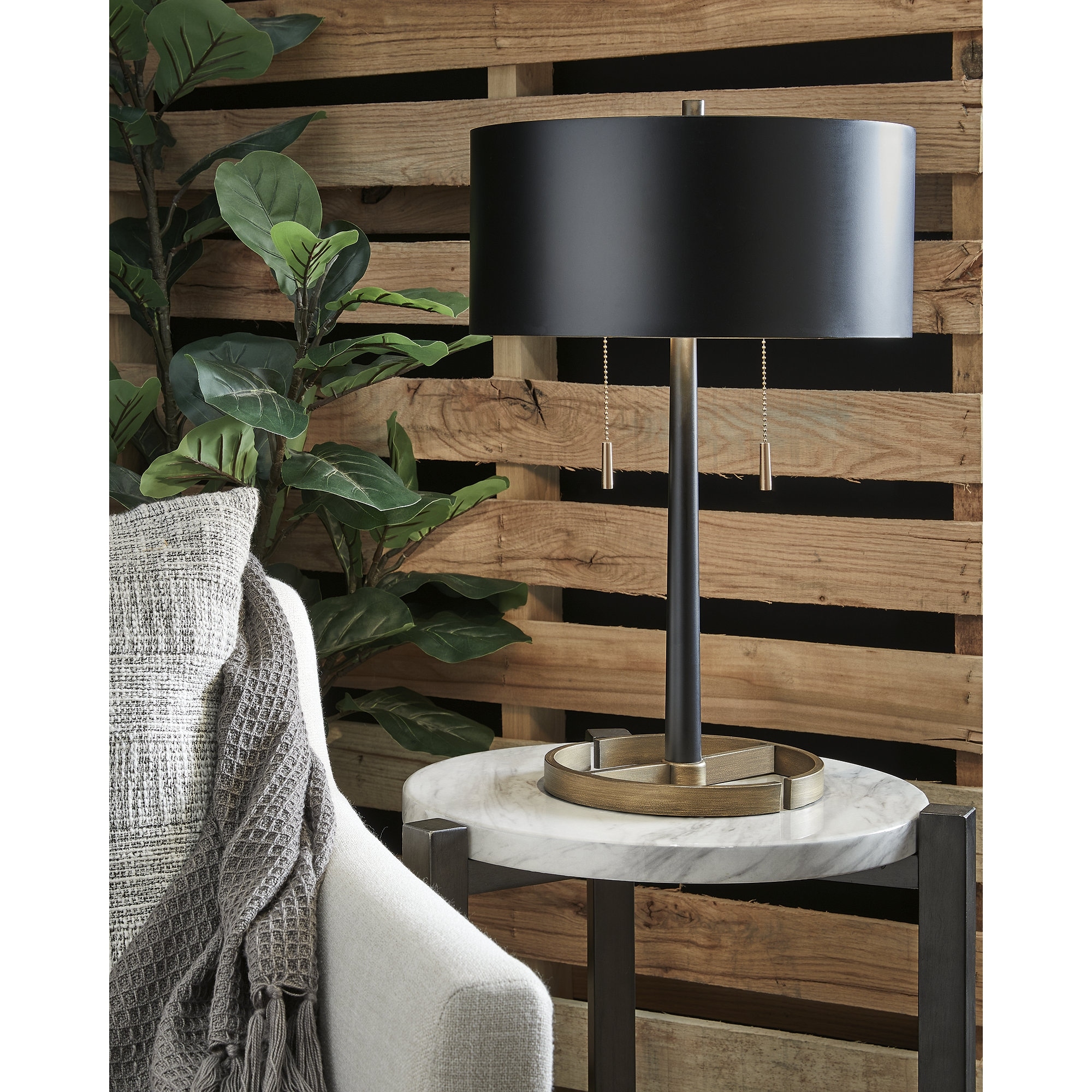 Amadell Metal Table Lamp - 15
