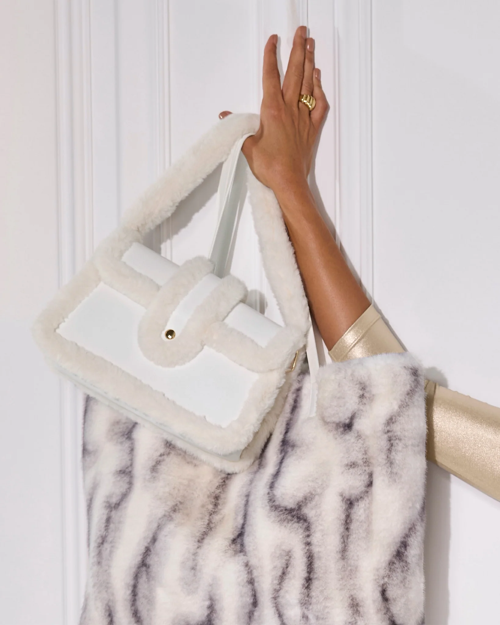 Shearling Purse White - Mycitystee
