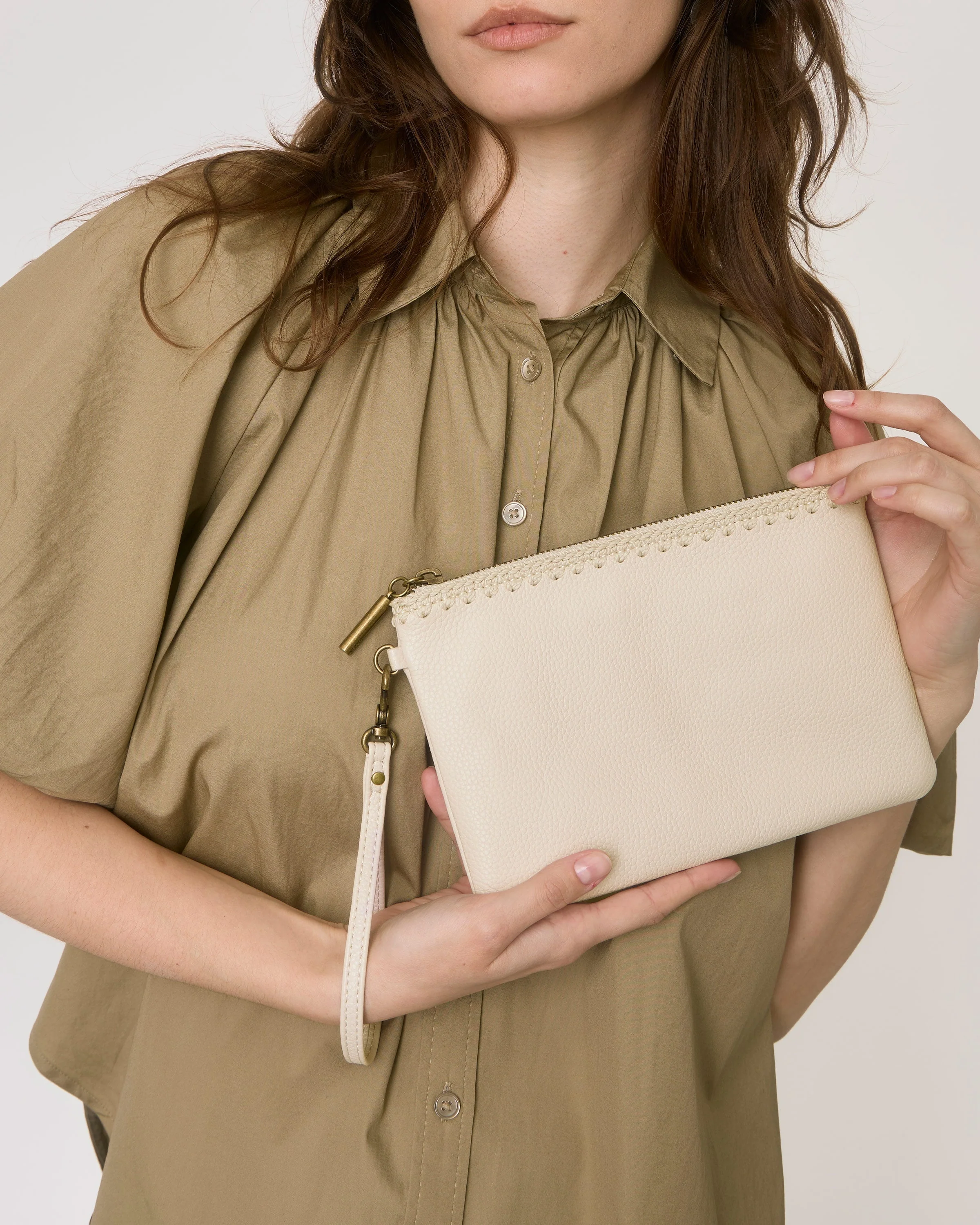 Vita Wristlet - Leather - Stone - Mycitystee