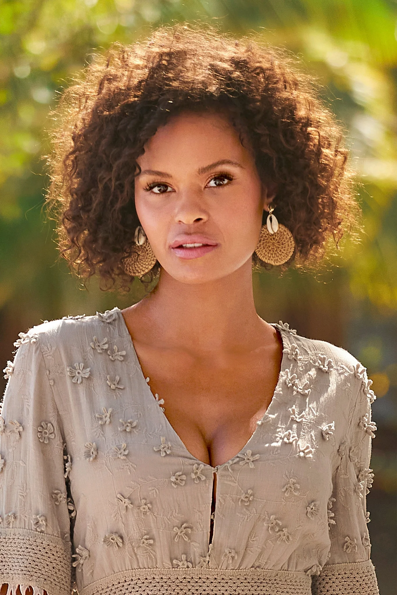 Woven Seashell Earrings Neutral Multi - Mycitystee