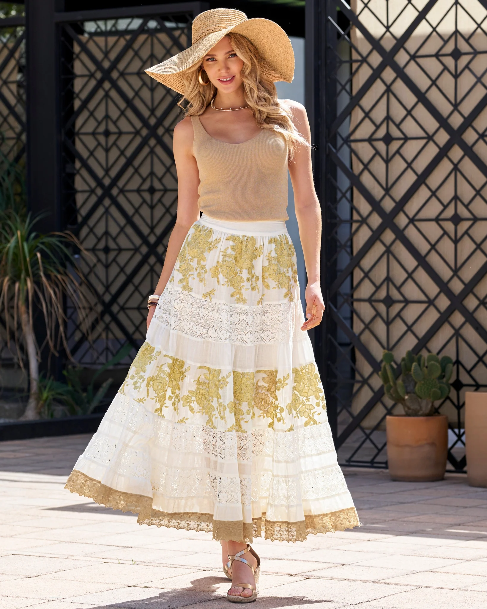 Tiered Gold Lace Maxi Skirt White/Gold - Mycitystee
