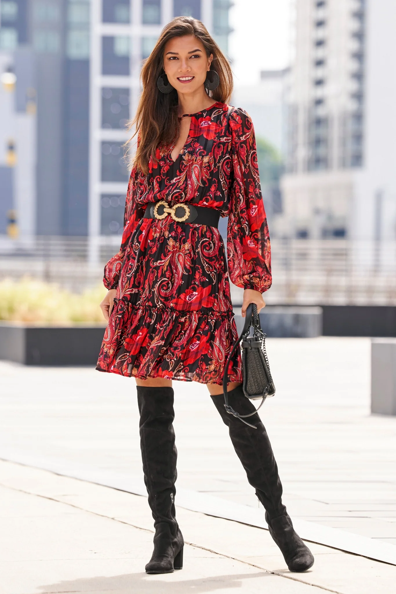 Twisted Hardware Stretch Belt Black/Gold - Mycitystee