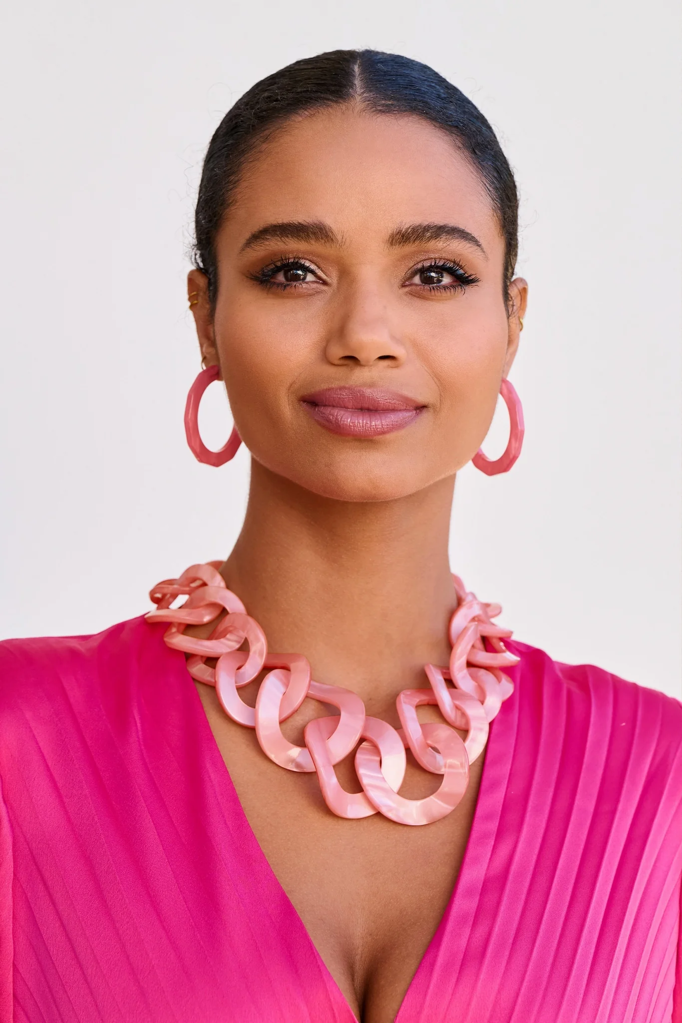 Glistening Resin Link Collar Necklace Pink - Mycitystee