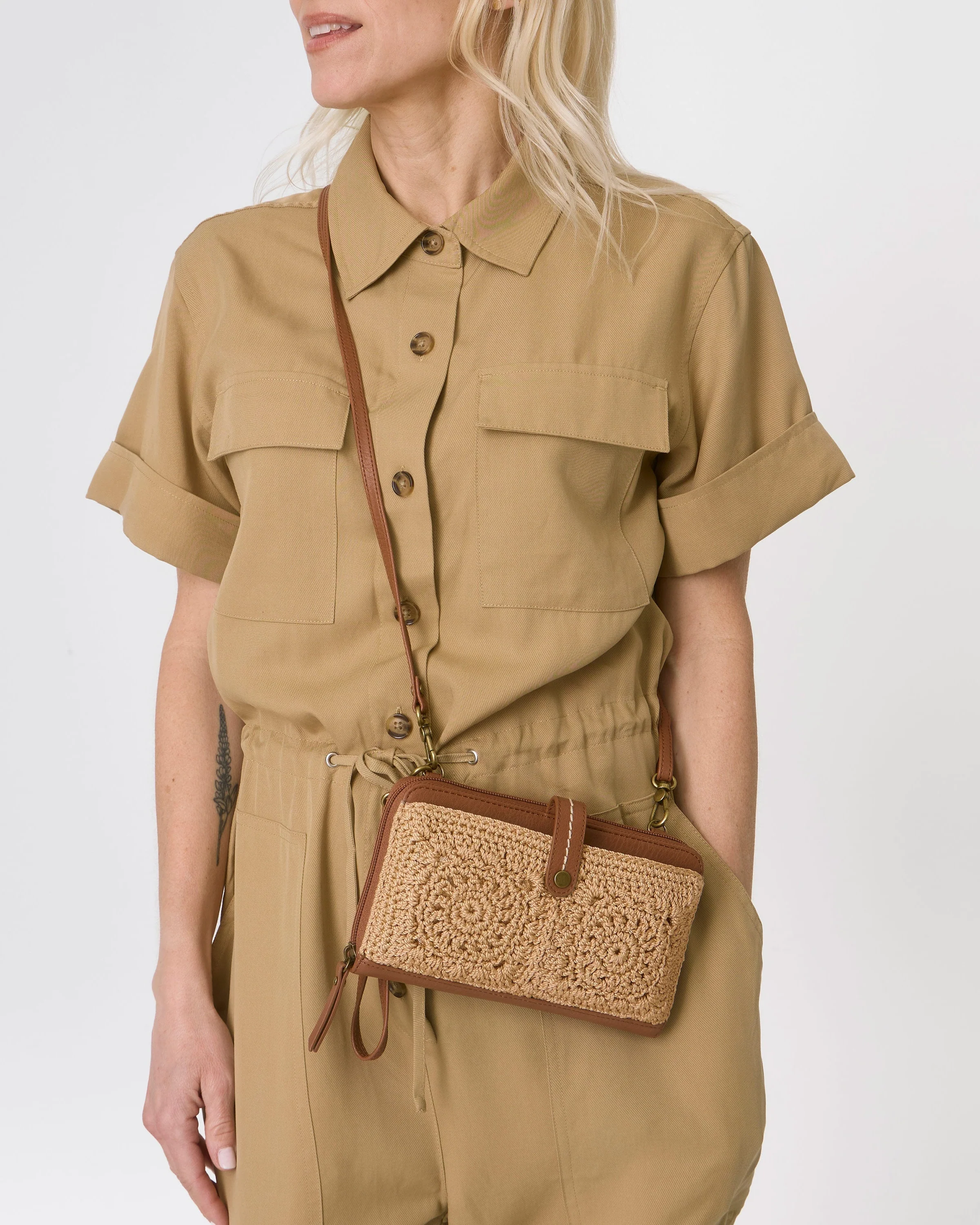 Iris Smartphone Wallet - Hand Crochet - Bamboo Medallion - Mycitystee